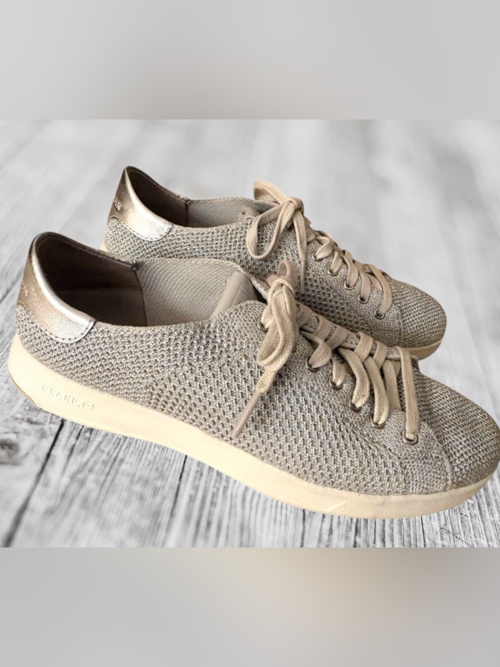 Cole Haan Women’s Silver Knit Sneakers Size 7B Lightweight Walking Shoes